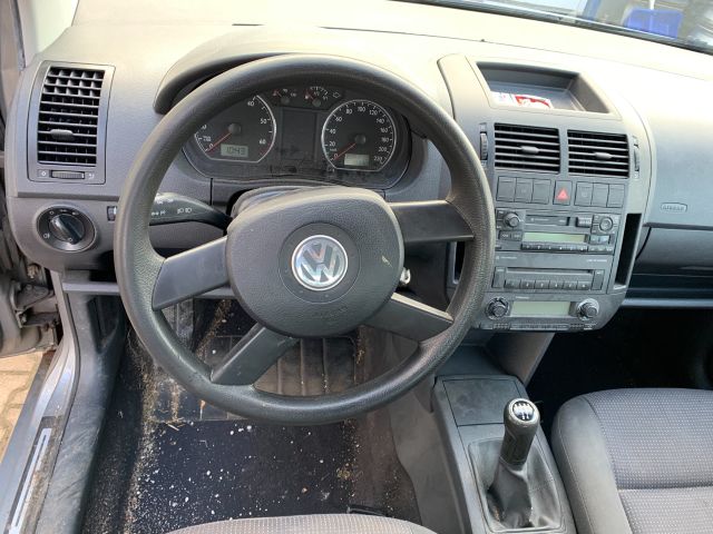 bontott VW POLO IV Bal első Ajtó (Részeivel)