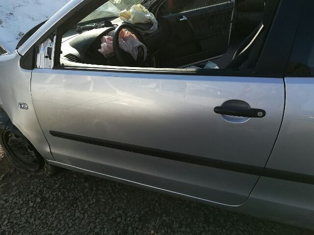 bontott VW POLO IV Bal első Ajtó Szigetelés