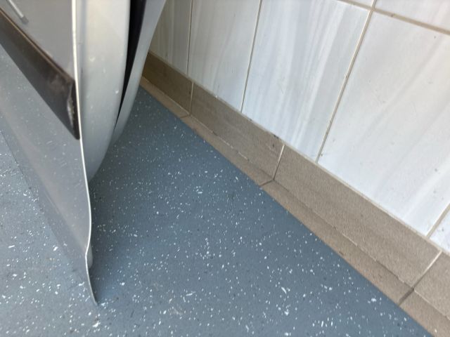 bontott VW POLO IV Bal első Ajtó (Üres lemez)