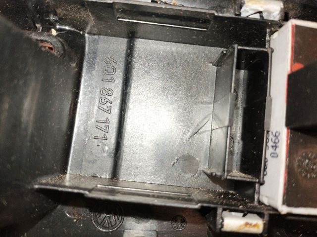 bontott VW POLO IV Bal első Ajtóbehúzó