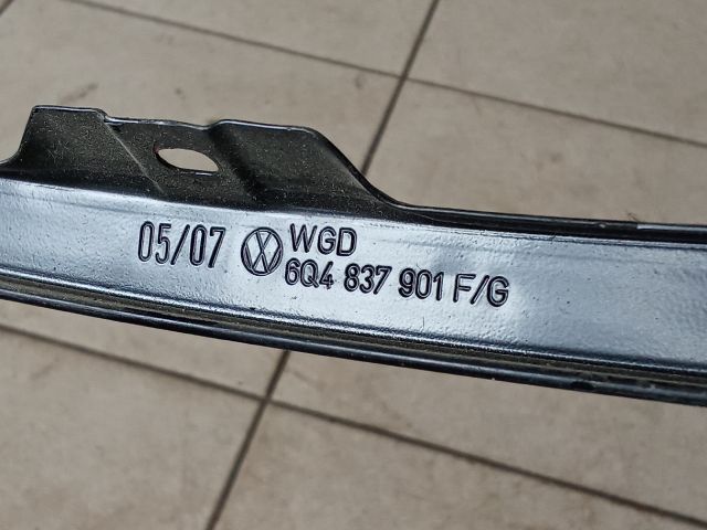 bontott VW POLO IV Bal első Ajtókeret Burkolat