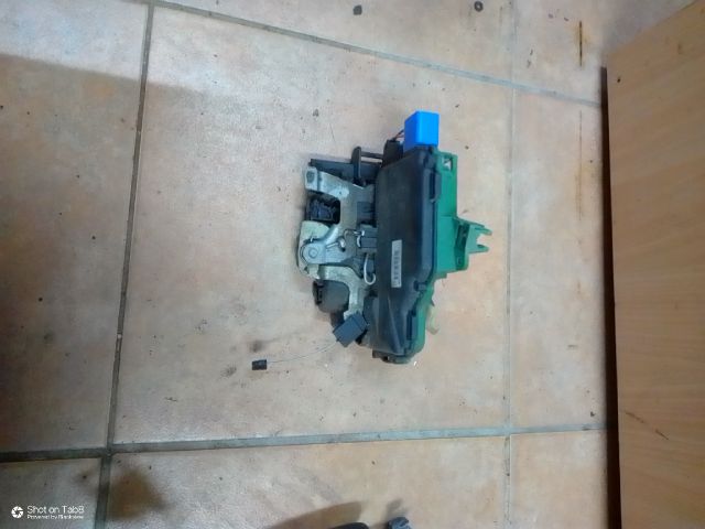 bontott VW POLO IV Bal első Ajtózár