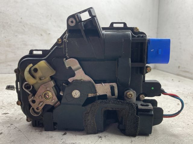 bontott VW POLO IV Bal első Ajtózár