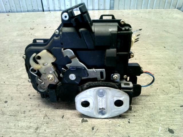 bontott VW POLO IV Bal első Ajtózár