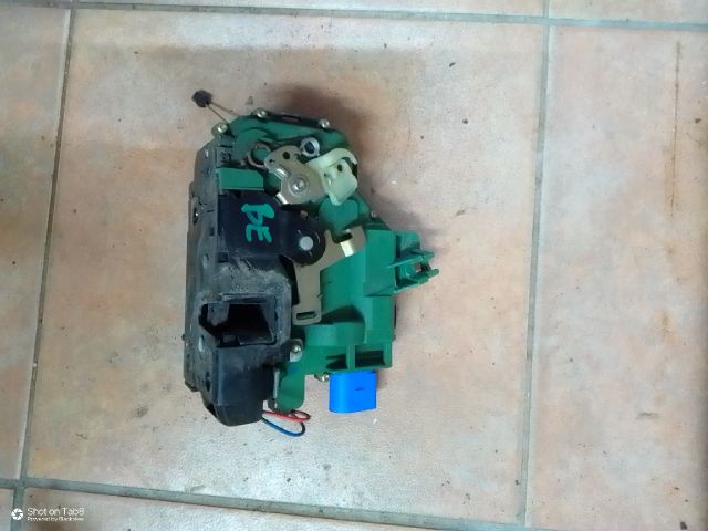 bontott VW POLO IV Bal első Ajtózár