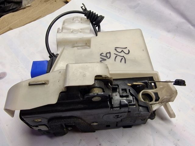 bontott VW POLO IV Bal első Ajtózár