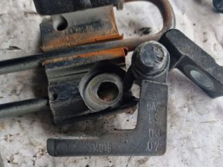 bontott VW POLO IV Bal első Alsó Zsanér