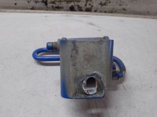 bontott VW POLO IV Bal első Alsó Zsanér