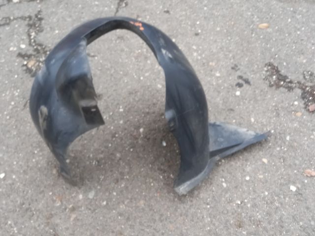 bontott VW POLO IV Bal első Első Dobbetét (Kerékjárati, Műanyag)