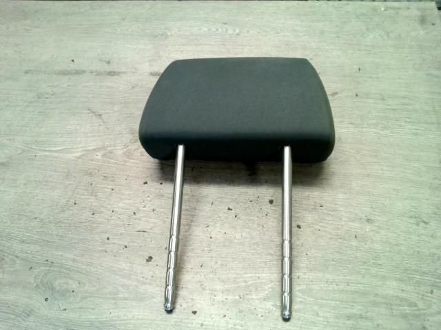 bontott VW POLO IV Bal első Fejtámla