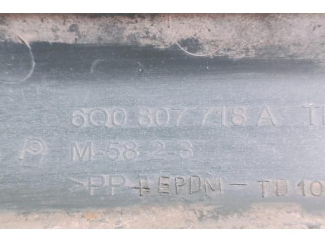 bontott VW POLO IV Bal első Lökhárító Díszléc