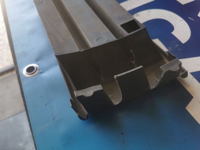 bontott VW POLO IV Bal első Lökhárító Vakborítás