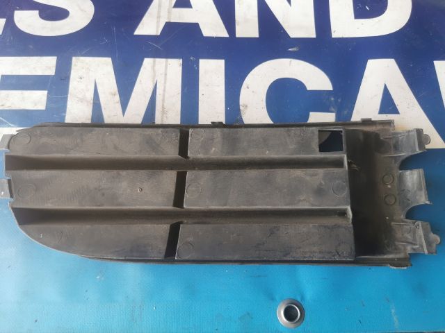 bontott VW POLO IV Bal első Lökhárító Vakborítás