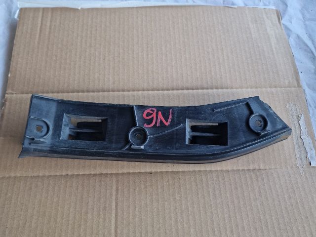 bontott VW POLO IV Bal első Oldal Lökhárító Tartó (Műanyag)