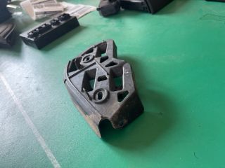 bontott VW POLO IV Bal első Oldal Lökhárító Tartó (Műanyag)