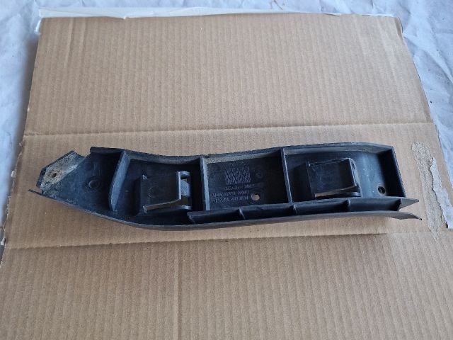 bontott VW POLO IV Bal első Oldal Lökhárító Tartó (Műanyag)