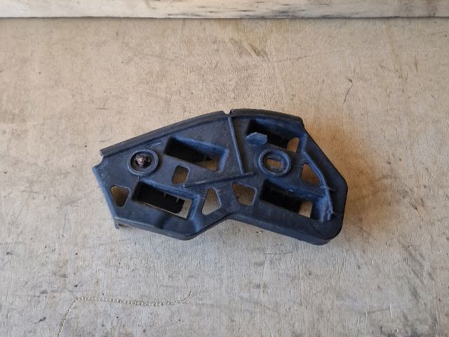 bontott VW POLO IV Bal első Oldal Lökhárító Tartó (Műanyag)