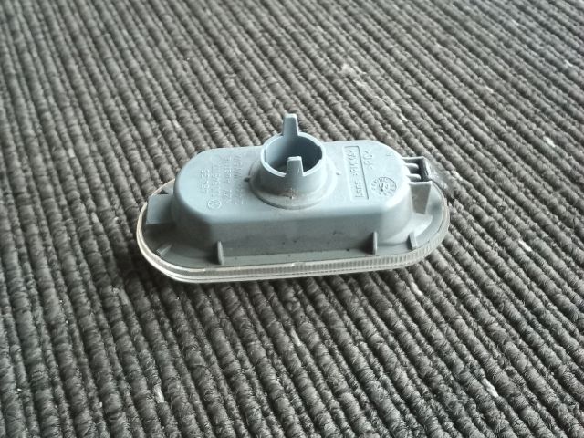 bontott VW POLO IV Bal első Sárvédő Irányjelző