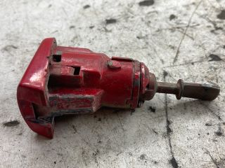 bontott VW POLO IV Bal első Zárbetét