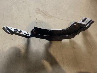 bontott VW POLO IV Bal Fényszóró Tartó