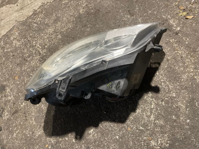 bontott VW POLO IV Bal Fényszóró