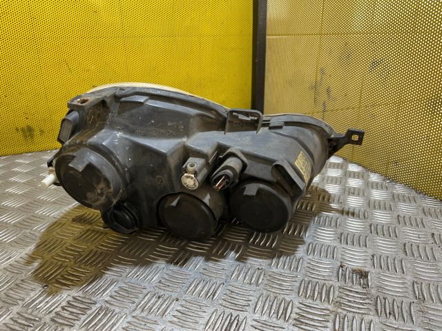 bontott VW POLO IV Bal Fényszóró