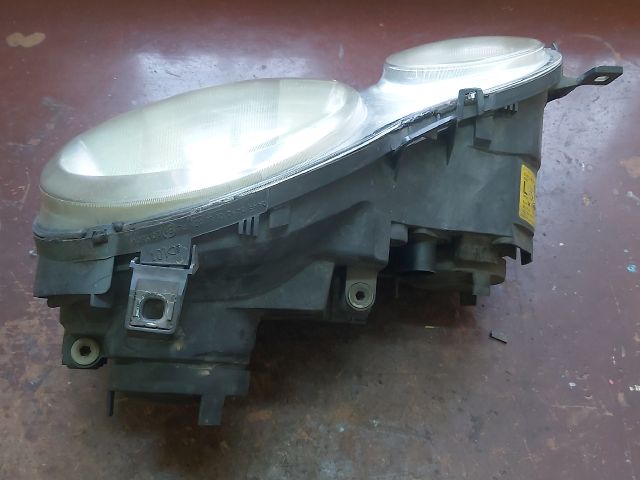 bontott VW POLO IV Bal Fényszóró