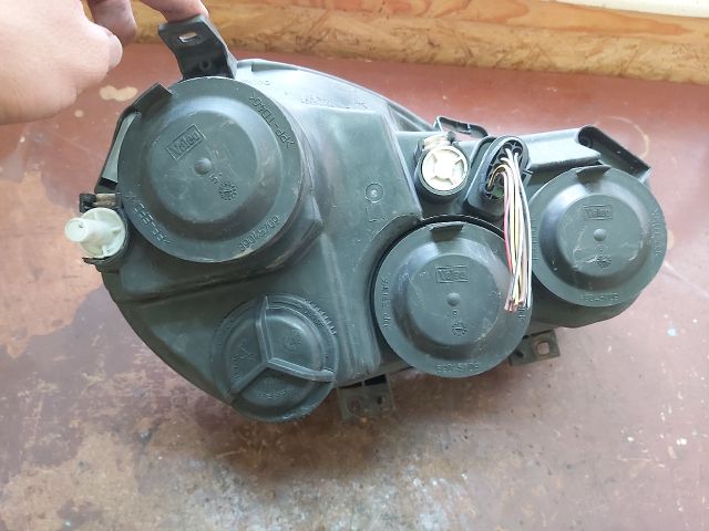 bontott VW POLO IV Bal Fényszóró