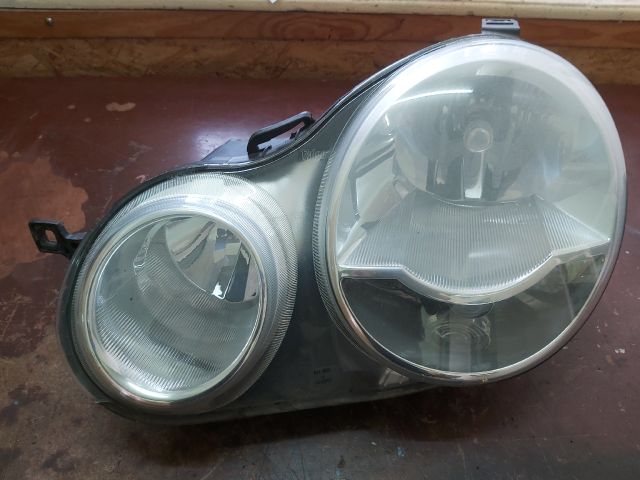 bontott VW POLO IV Bal Fényszóró