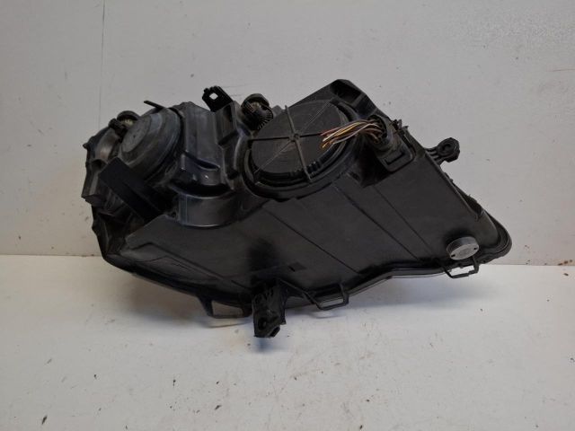 bontott VW POLO IV Bal Fényszóró