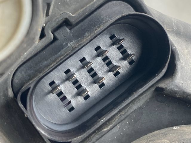 bontott VW POLO IV Bal Fényszóró