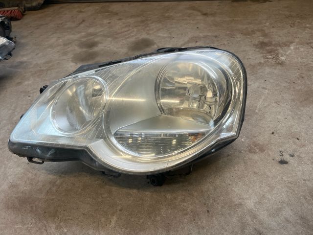 bontott VW POLO IV Bal Fényszóró