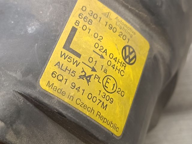 bontott VW POLO IV Bal Fényszóró