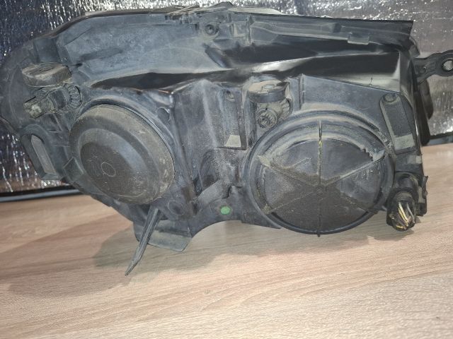 bontott VW POLO IV Bal Fényszóró