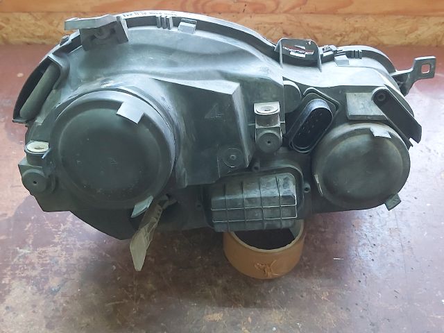 bontott VW POLO IV Bal Fényszóró