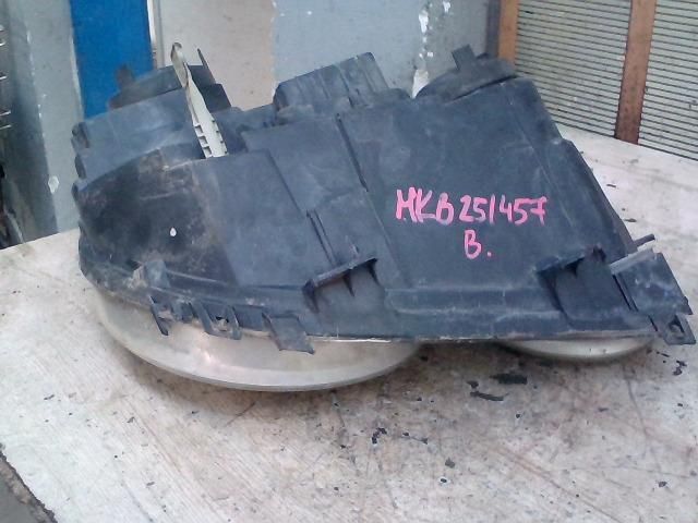 bontott VW POLO IV Bal Fényszóró