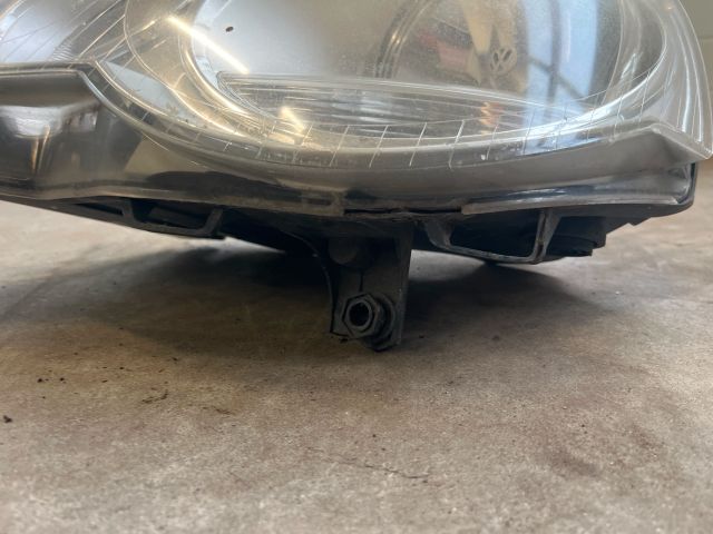 bontott VW POLO IV Bal Fényszóró