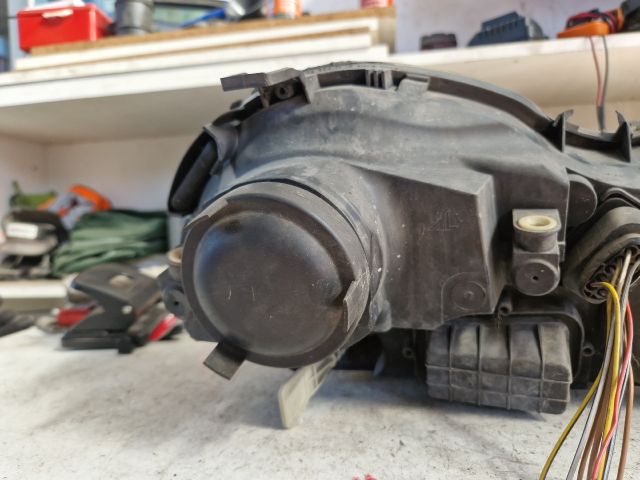 bontott VW POLO IV Bal Fényszóró