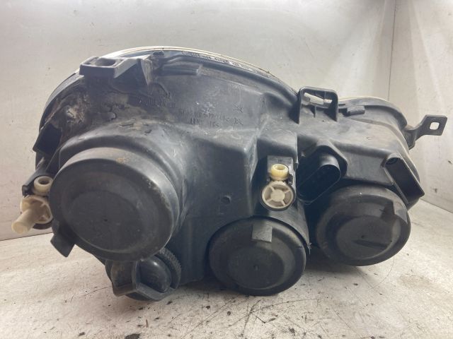 bontott VW POLO IV Bal Fényszóró