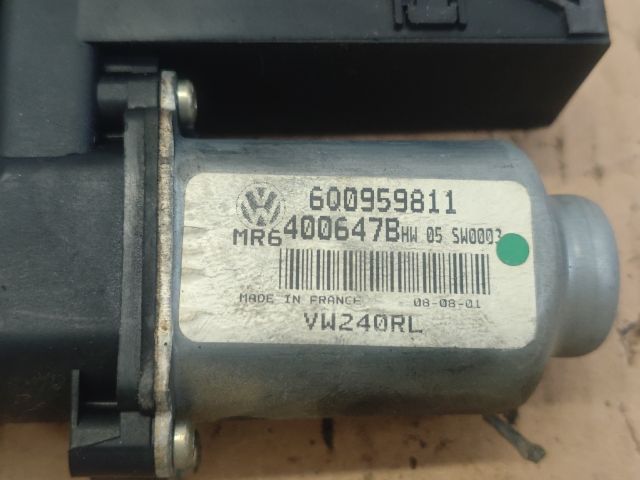 bontott VW POLO IV Bal hátsó Ablakemelő Motor