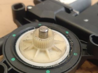 bontott VW POLO IV Bal hátsó Ablakemelő Motor