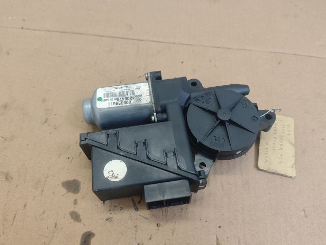 bontott VW POLO IV Bal hátsó Ablakemelő Motor