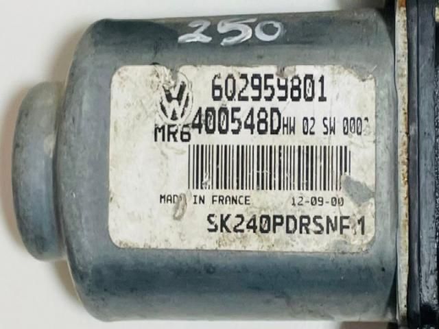 bontott VW POLO IV Bal hátsó Ablakemelő Motor