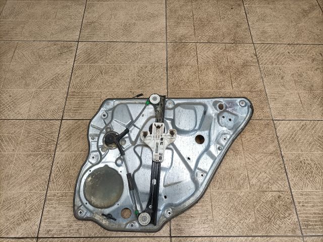 bontott VW POLO IV Bal hátsó Ablakemelő Szerkezet (Mechanikus)