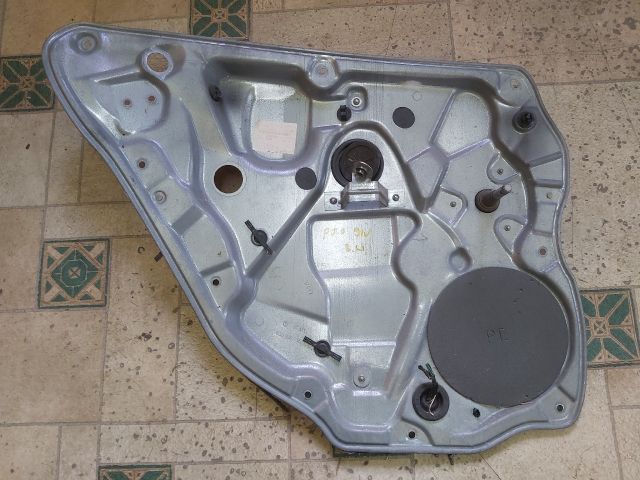 bontott VW POLO IV Bal hátsó Ablakemelő Szerkezet (Mechanikus)