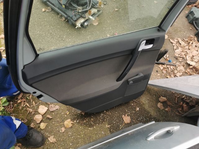 bontott VW POLO IV Bal hátsó Ajtó (Részeivel)