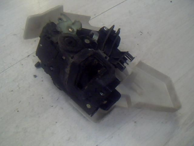 bontott VW POLO IV Bal hátsó Ajtózár