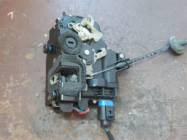 bontott VW POLO IV Bal hátsó Ajtózár