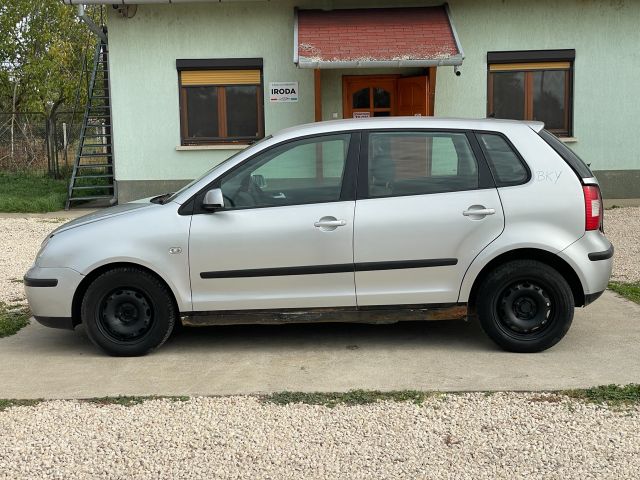 bontott VW POLO IV Bal hátsó Alsó Zsanér