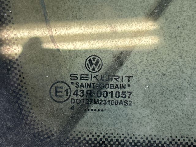 bontott VW POLO IV Bal hátsó Fixüveg (Ajtóban)
